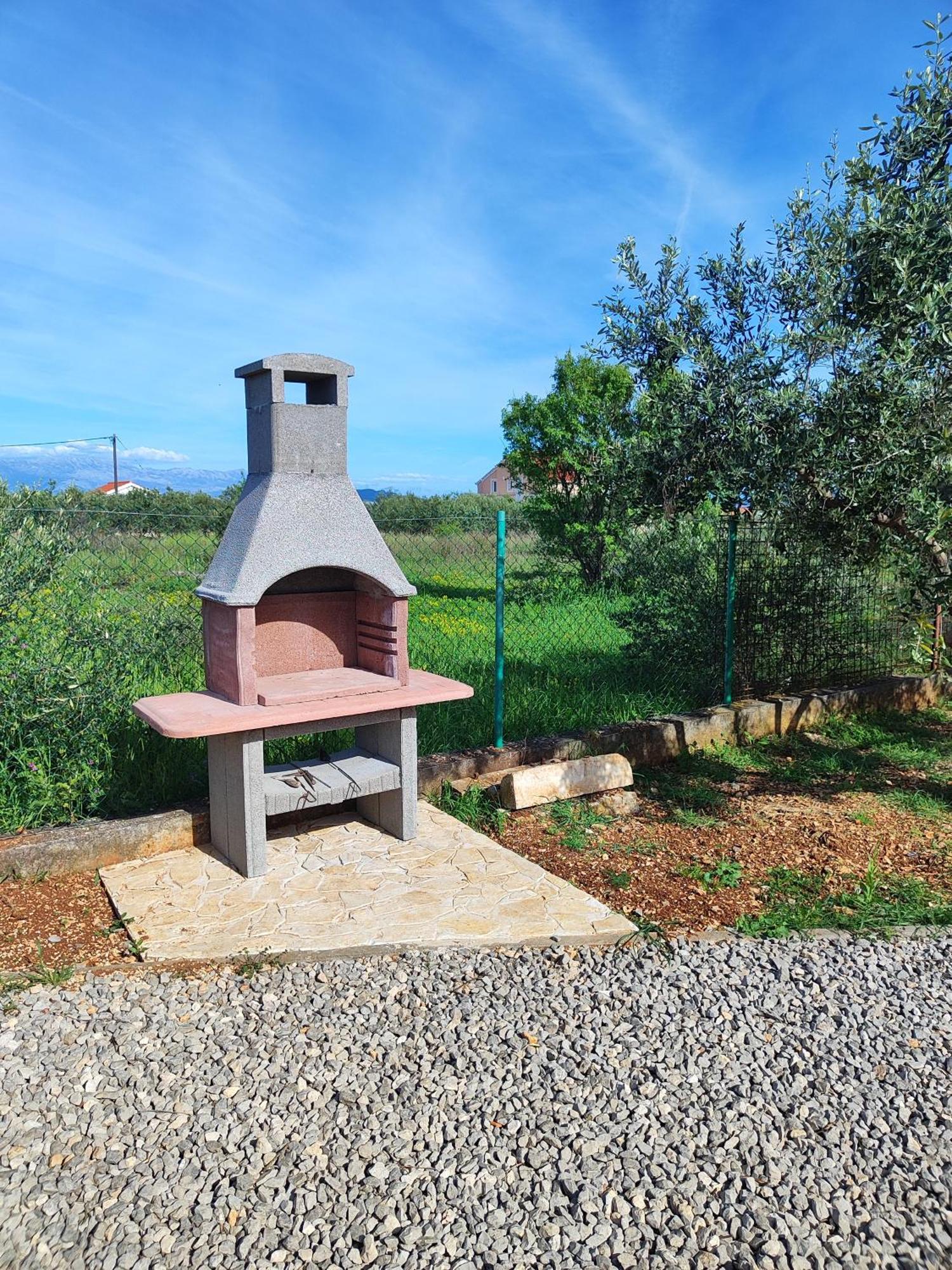 'Olive Grove' Camping House-Near The Beach Divulje Eksteriør billede